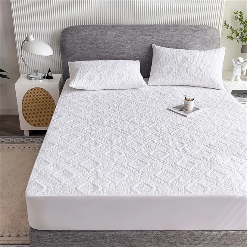 3pcs Set Waterproof Mattress Cover and Pillowcase, 100% Waterproof Mattress Protector, Non-Slip Adjustable Anti-Mite Bedding Set