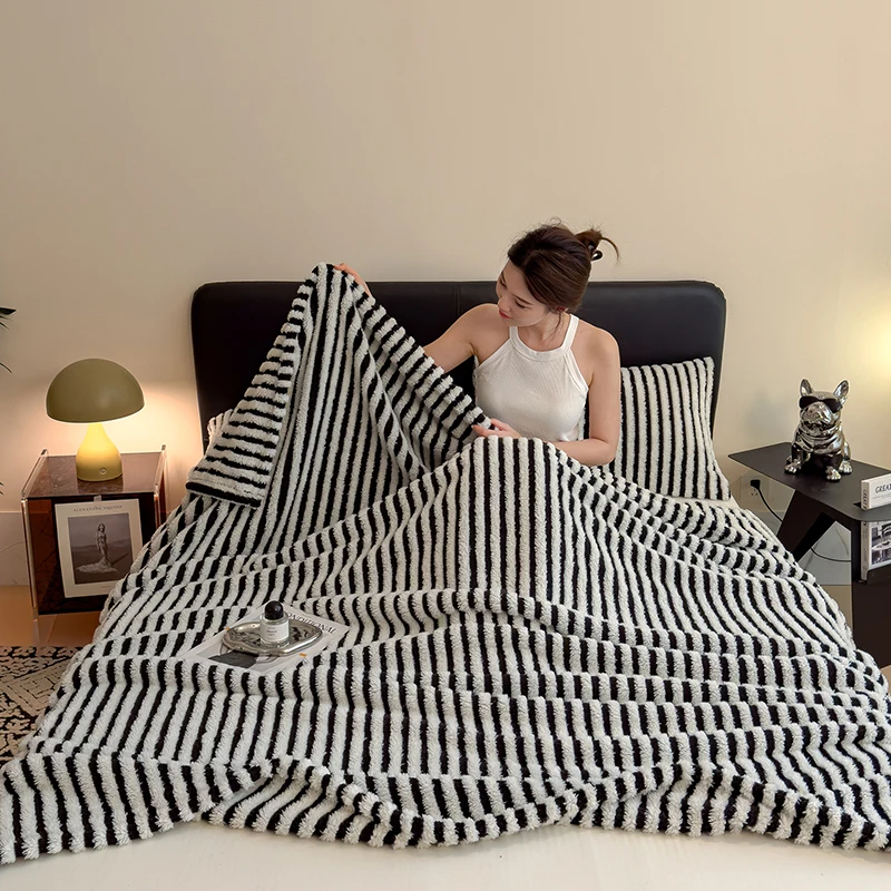 Cozy Fluffy Faux Fur Fleece Blanket Thick Warm Striped Winter Duvets Soft Plush Sofa Throw Blanket Bedroom Bedspread for Home