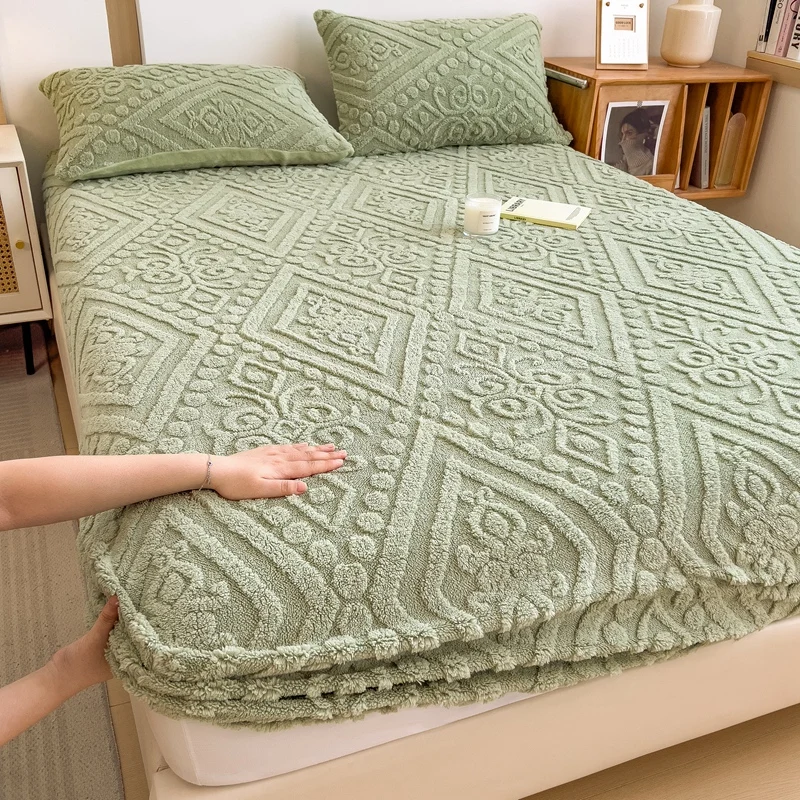 Thermal Velvet Mattress Cover Plush Warm Fitted Sheet for Autumn Winter Non Slip Bed Cover for Single Double King Queen Bed